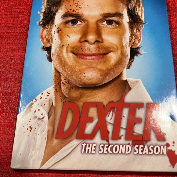 DEXTER SERIES SEASON TWO, THREE & FOUR 📀 DVDS - Picture 10 of 16